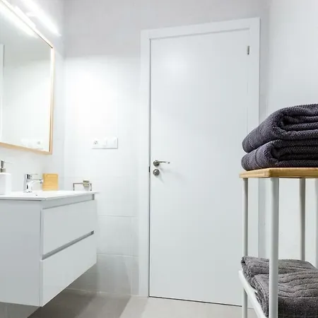 Apartment Encantador Piso Nuevo En El Centro De *